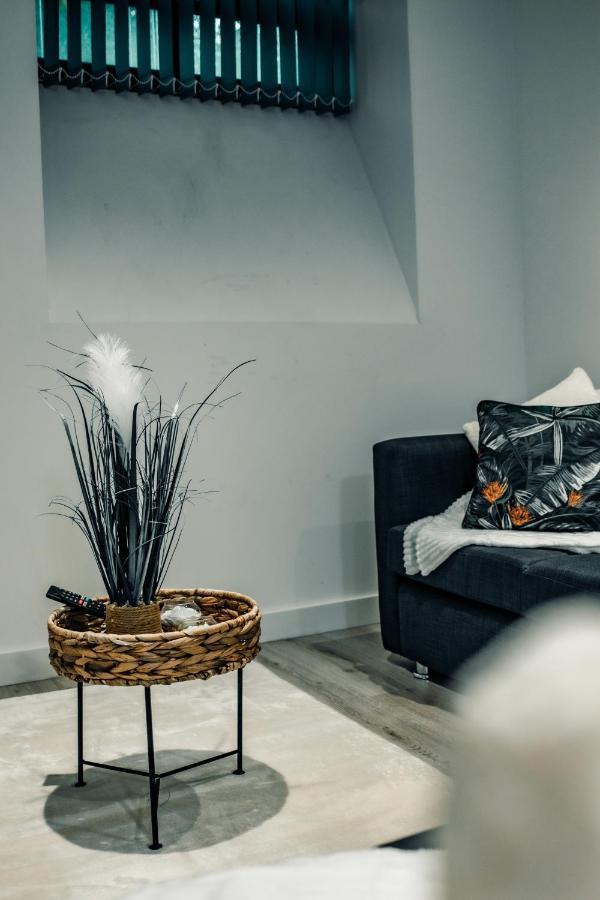 Bv Cosy Basement Apartment At Conditioning House Bradford  Eksteriør bilde