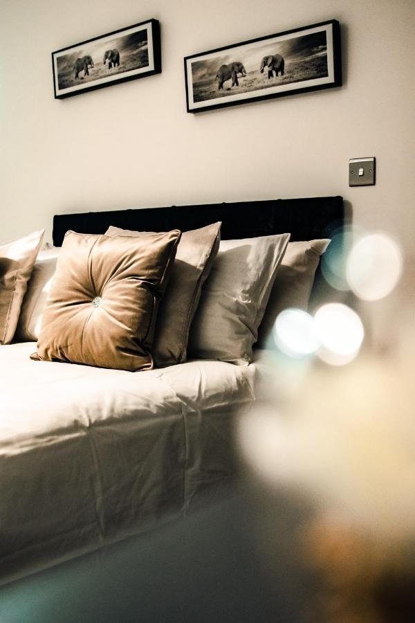 Bv Cosy Basement Apartment At Conditioning House Bradford  Eksteriør bilde